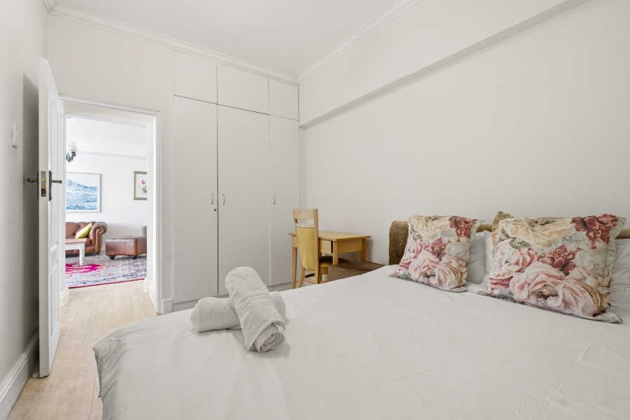 To Let 3 Bedroom Property for Rent in Sea Point Western Cape